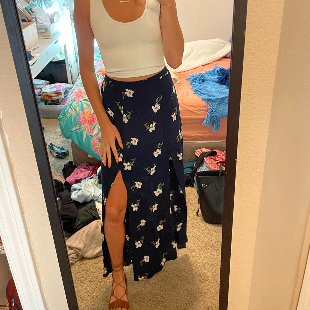 American Eagle slit skirt